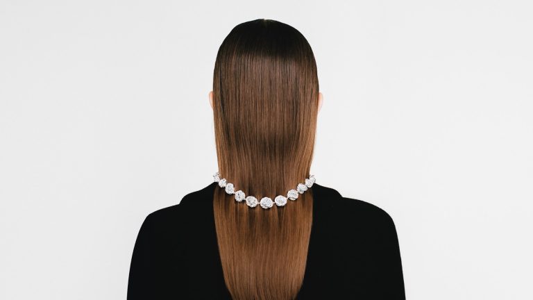 Tourell jewellery campaign, pearl necklace seen from behind